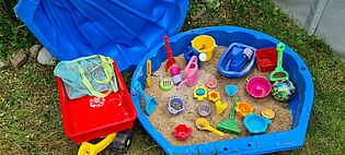 Sandkasten mit Zubehör 